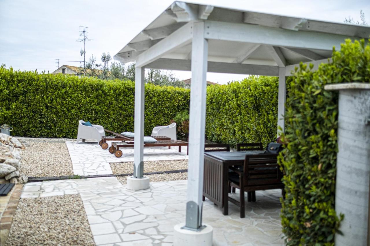 Il Giardino Di Epicuro Bed & Breakfast Рока Сан Джовани Екстериор снимка